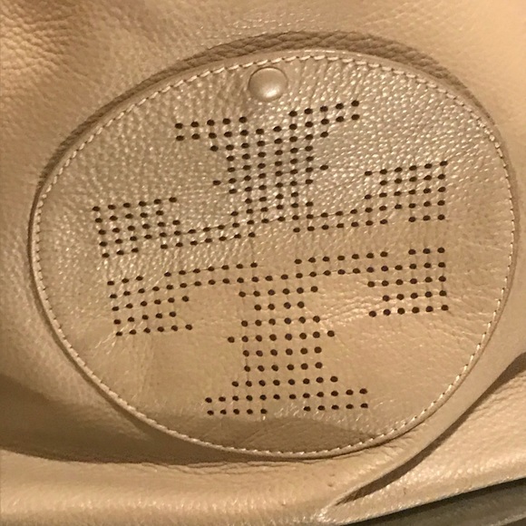 SOLD Tory Burch tan leather bucket hobo bag - Picture 6 of 6